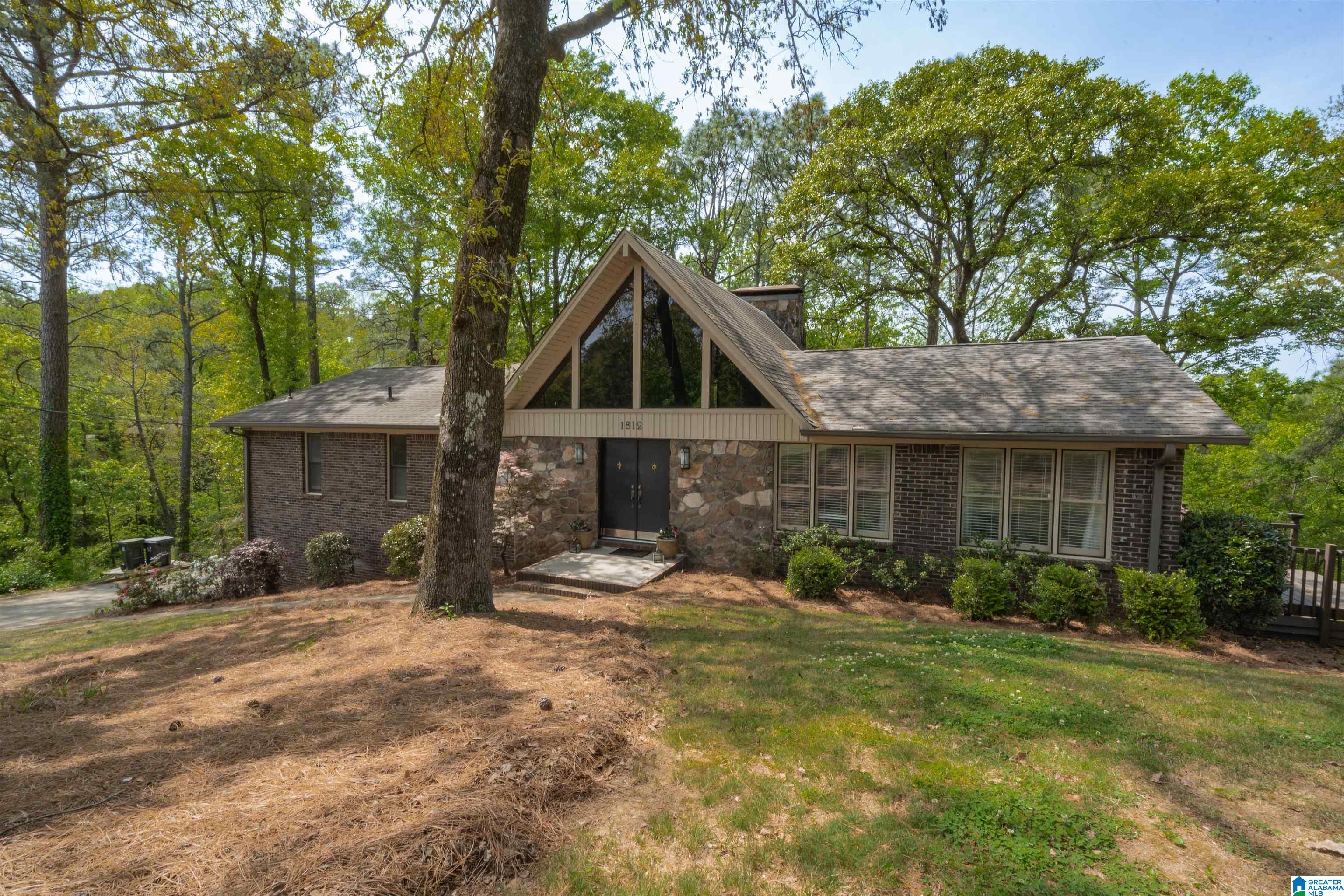 1812 Tecumseh Circle Pelham, AL 35124 - Photo 1 of 52