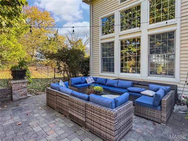 $715,000 | 2787 Stone Crest Drive, Washington, MO 63090