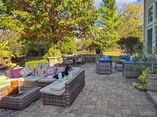 $715,000 | 2787 Stone Crest Drive, Washington, MO 63090