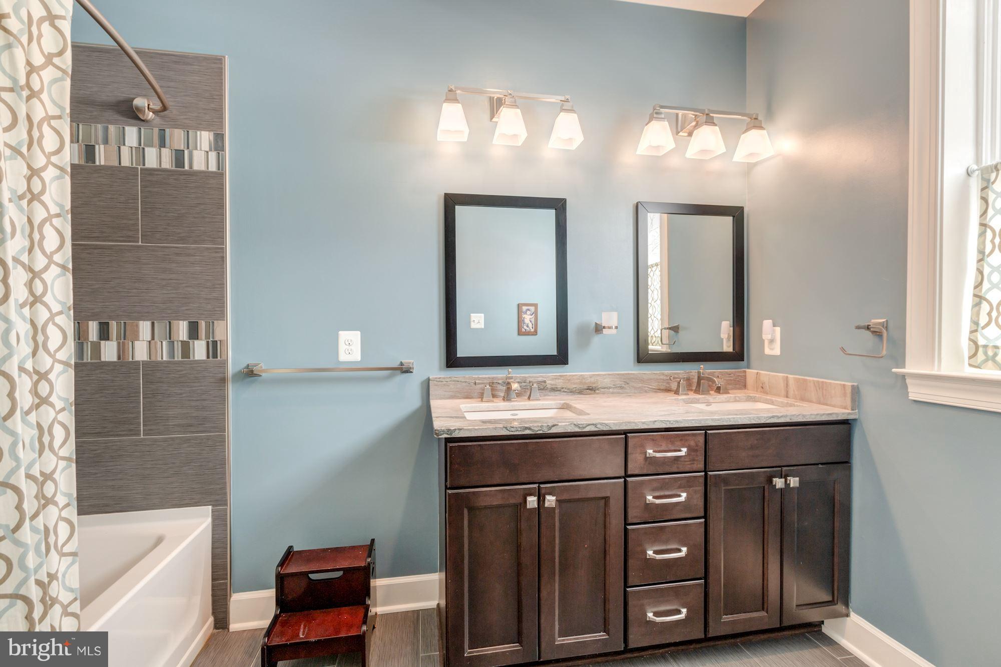 3220 Edgewood Road Kensington, MD 20895 - Photo 14 of 27 Full Hall Bath On Upper Level