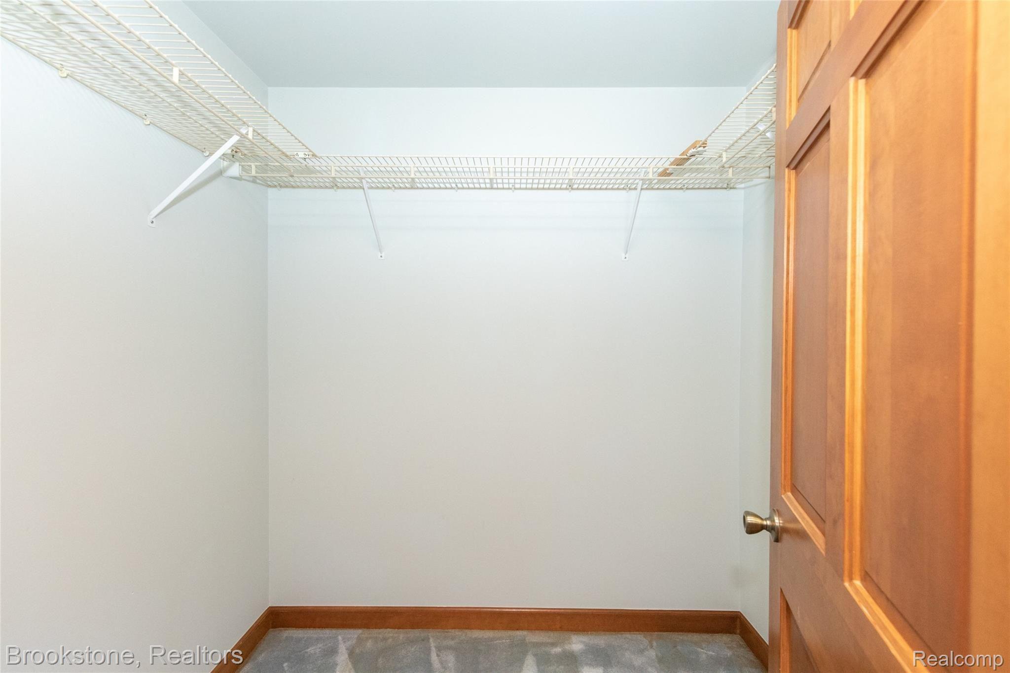 679 West Hamlin Road Rochester, MI 48307 - Photo 28 of 35 Huge Walk-In Closet