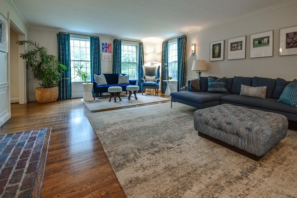 45 Lowell Road Wellesley, MA 02481 - Photo 11 of 26