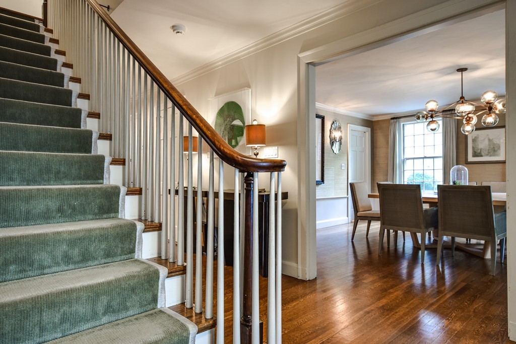 45 Lowell Road Wellesley, MA 02481 - Photo 5 of 26