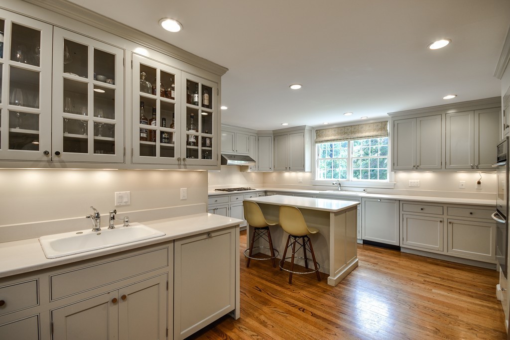 45 Lowell Road Wellesley, MA 02481 - Photo 7 of 26