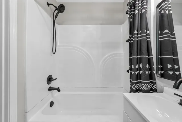 a bathroom with a tub