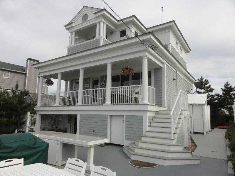 1141 Succotash Road Narragansett, RI 02879 - Photo 2 of 25 Exterior Front.