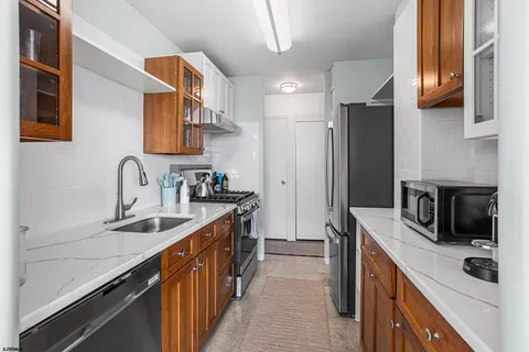 $565,000 | 6101 Monmouth Avenue, Unit 611, Ventnor City, NJ 08406