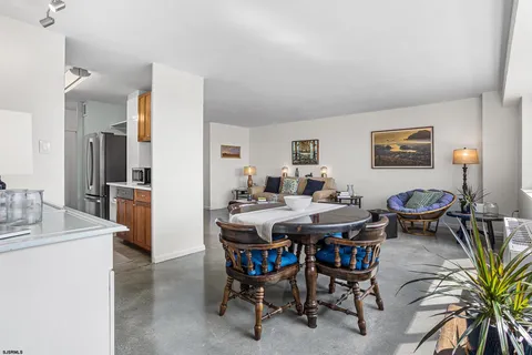 $565,000 | 6101 Monmouth Avenue, Unit 611, Ventnor City, NJ 08406