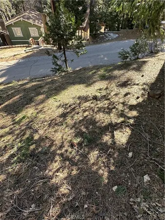 $26,500 | 742 West Victoria Court, Lake Arrowhead, CA 92352