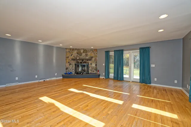 $739,900 | 1243 Waters Road, Glenville, NY 12302