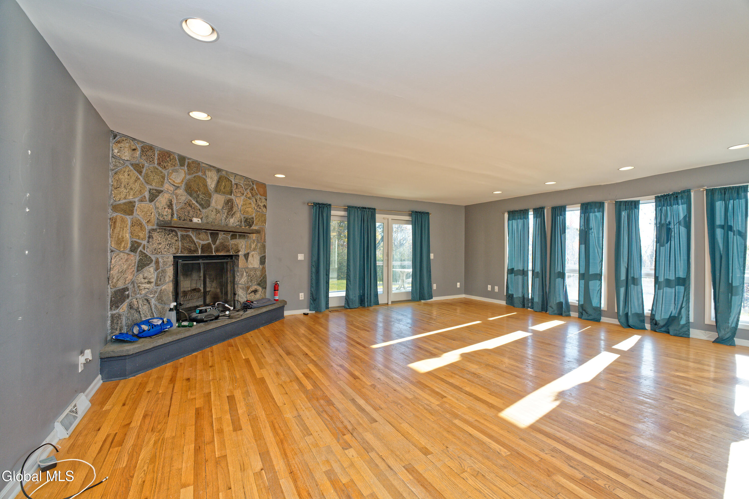 1243 Waters Road Glenville, NY 12302 - Photo 24 of 71 5 Familyroom 4