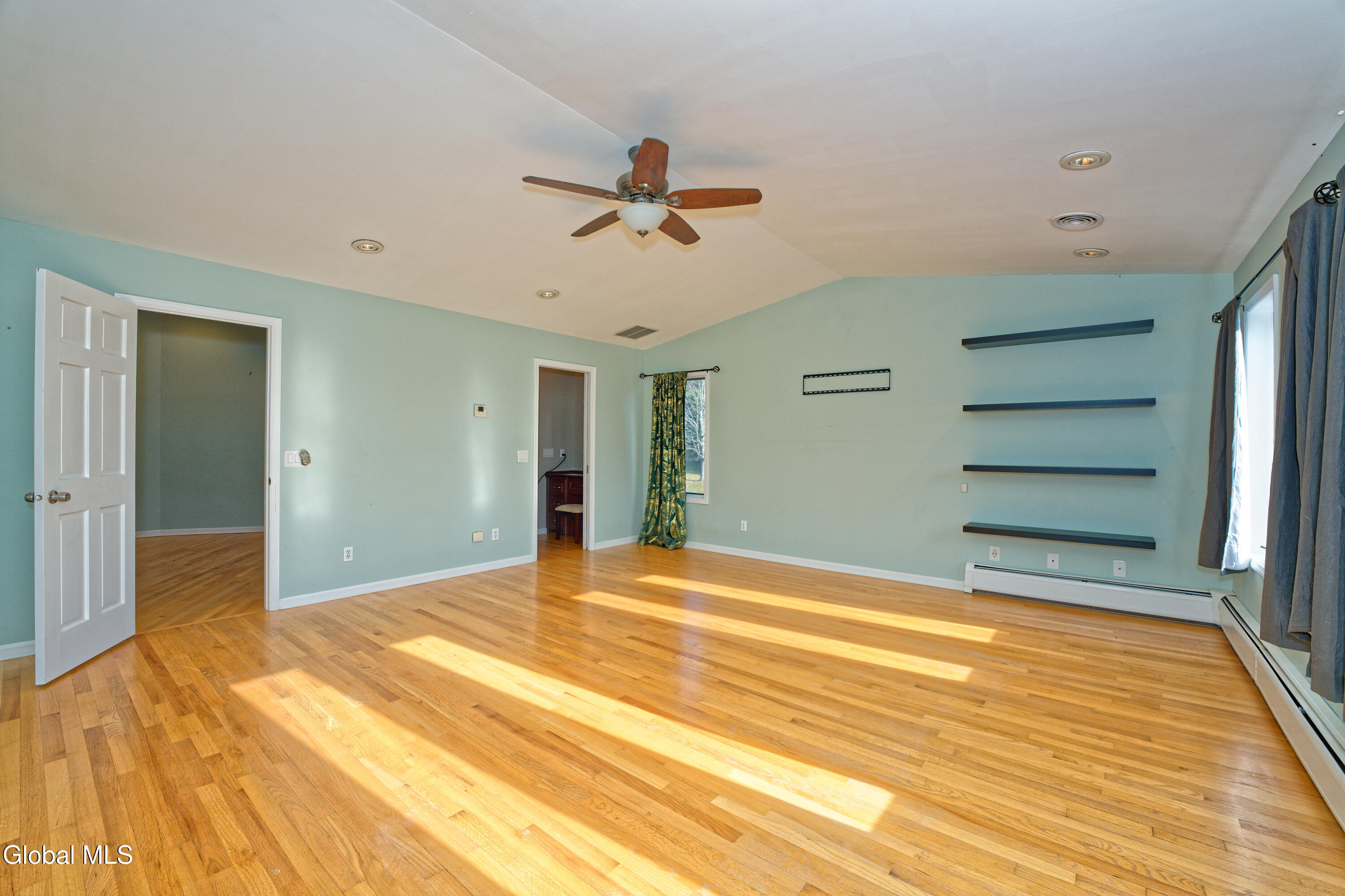 1243 Waters Road Glenville, NY 12302 - Photo 25 of 71 6 Master 8