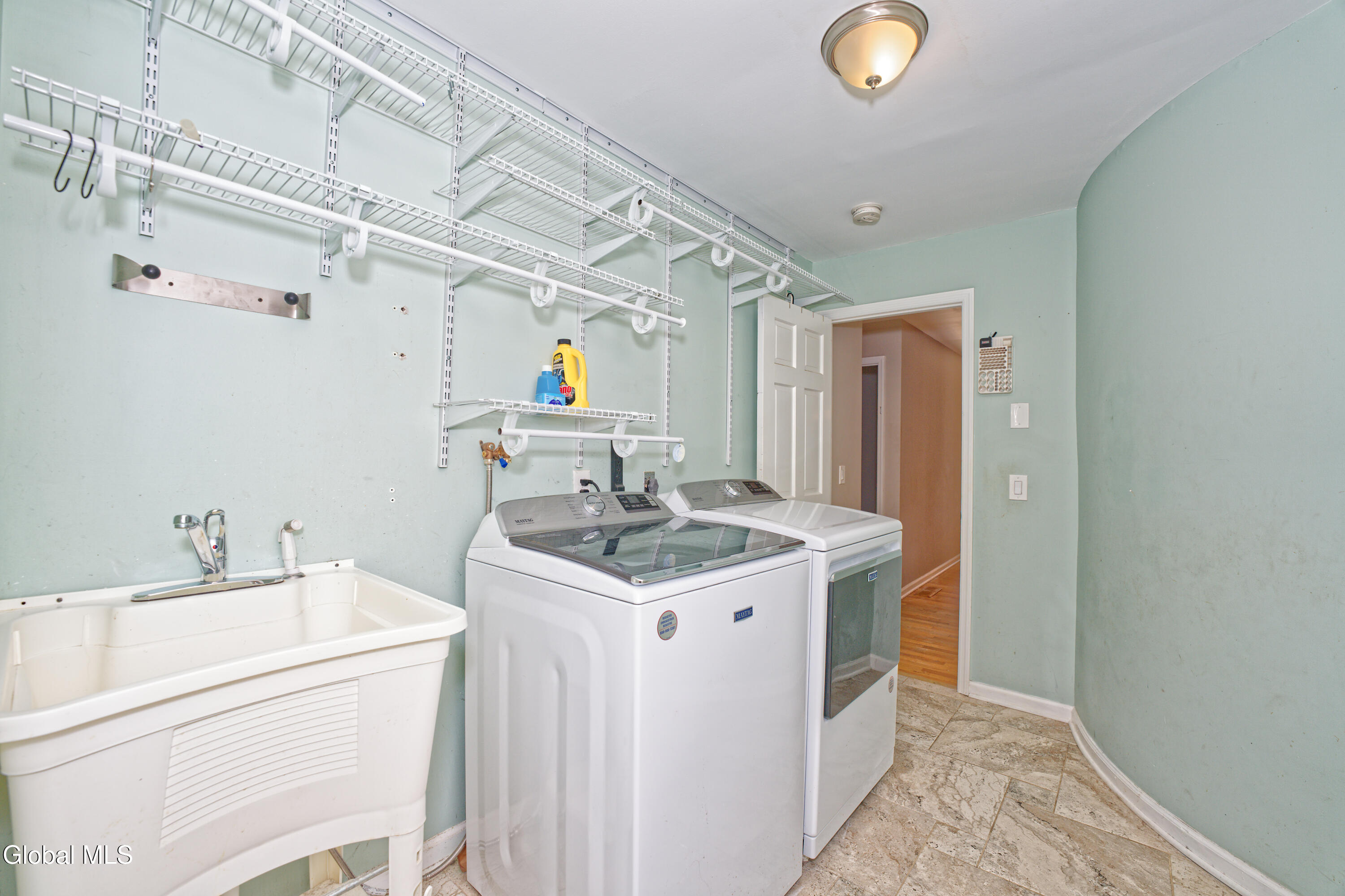 1243 Waters Road Glenville, NY 12302 - Photo 43 of 71 8 Bathroom 4