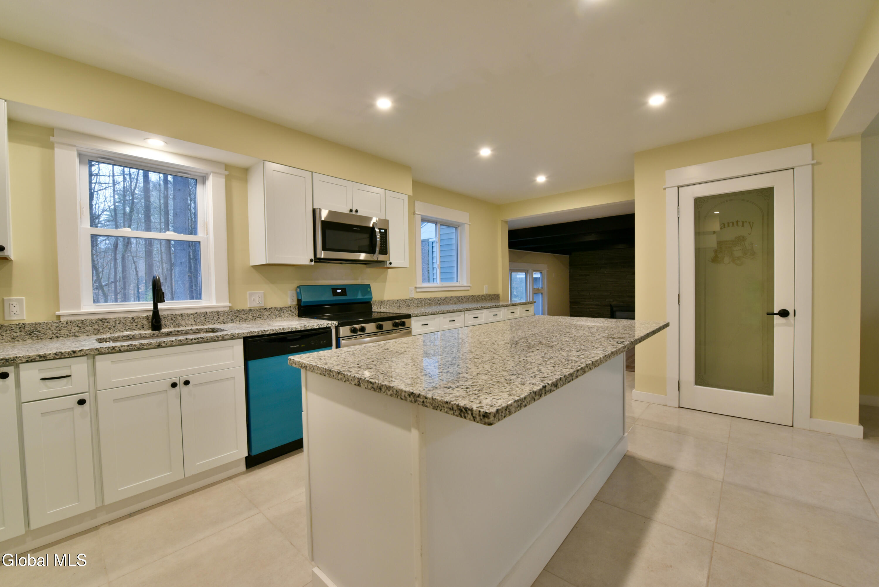 1011 Middleline Road Ballston Spa, NY 12020 - Photo 4 of 57 11