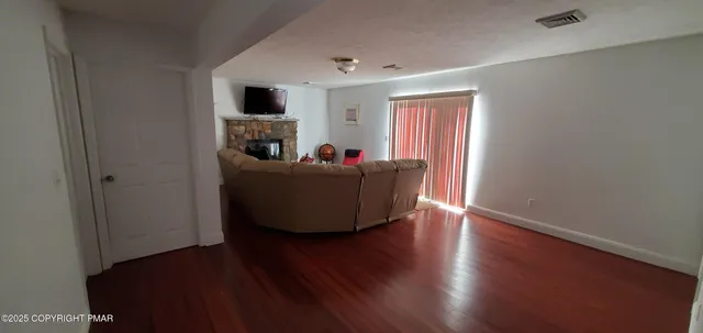 $2,200 | 8139 Mayfair Road, Tobyhanna, PA 18466