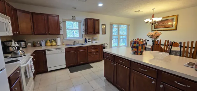 $2,200 | 8139 Mayfair Road, Tobyhanna, PA 18466