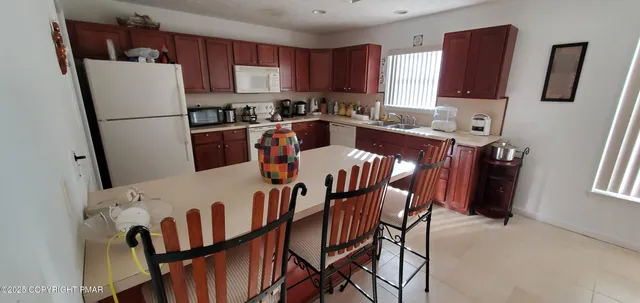 $2,200 | 8139 Mayfair Road, Tobyhanna, PA 18466