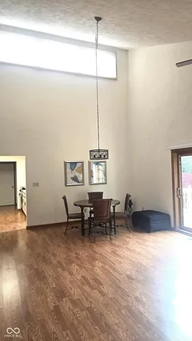 $185,000 | 606 South Buckingham Court, Unit 8B, Anderson, IN 46013