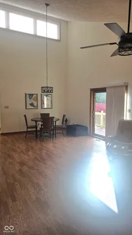 $185,000 | 606 South Buckingham Court, Unit 8B, Anderson, IN 46013