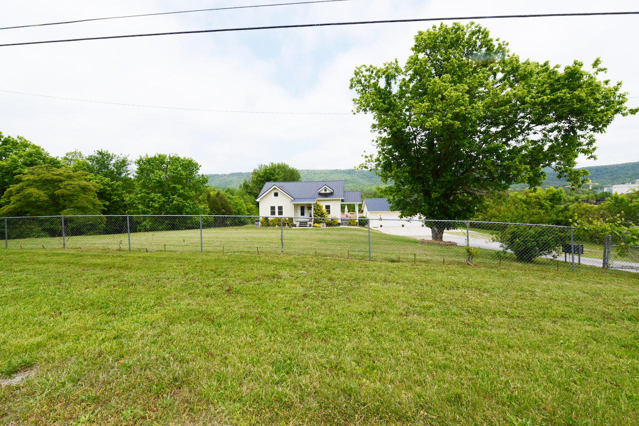 27565 Rhea County Highway, Unit 1 Spring City, TN 37381 - Photo 2 of 30 2-Front Ext
