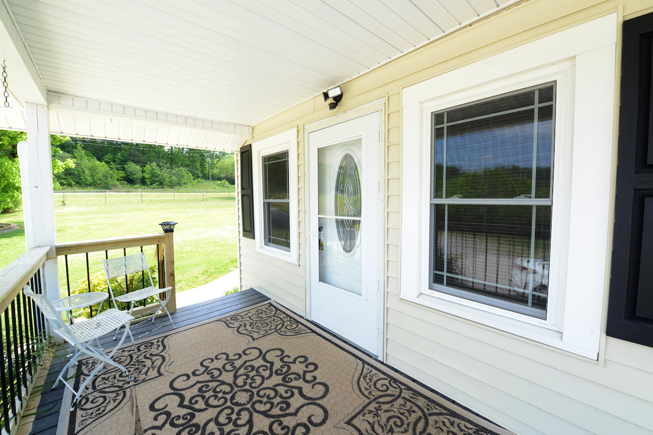 27565 Rhea County Highway, Unit 1 Spring City, TN 37381 - Photo 3 of 30 3-Front Porch