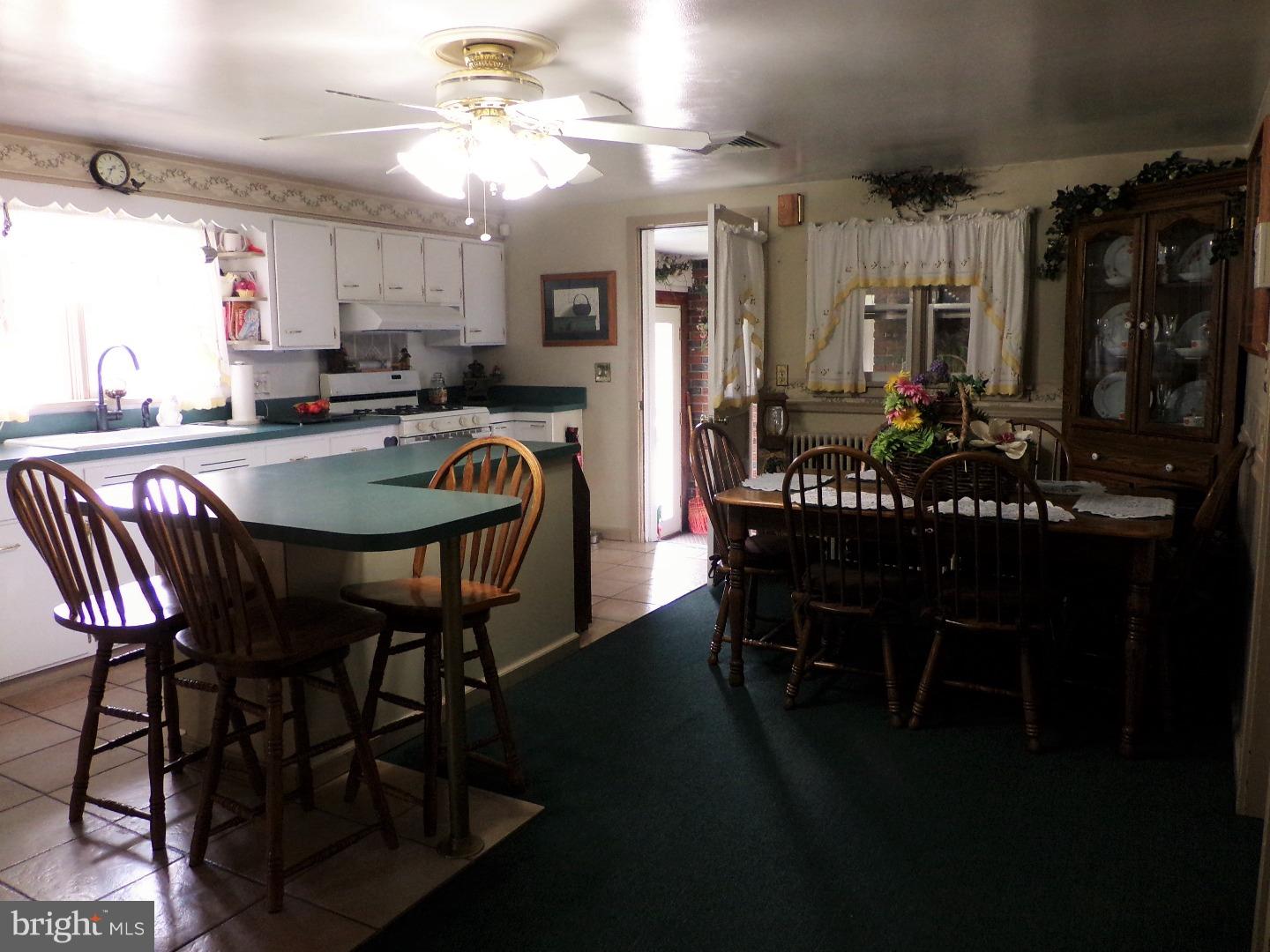 216 Snyder Road Reading, PA 19605 - Photo 7 of 25 Gallery Image 7