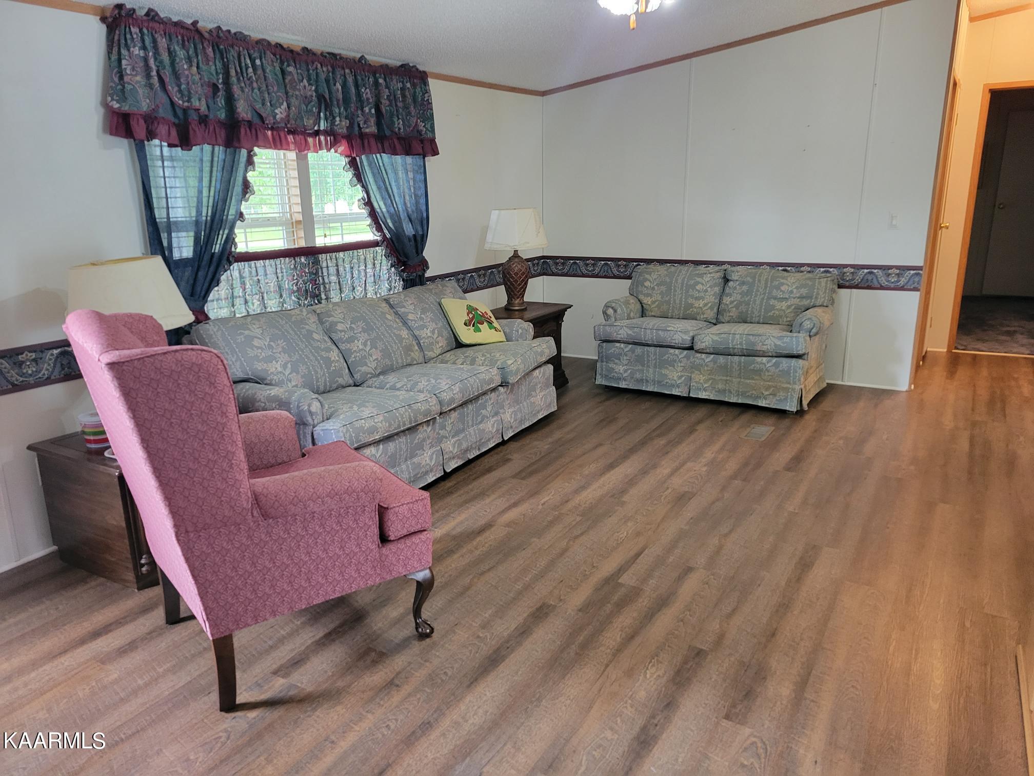 2754 New Blockhouse Road Maryville, TN 37803 - Photo 3 of 13 20220812_112929