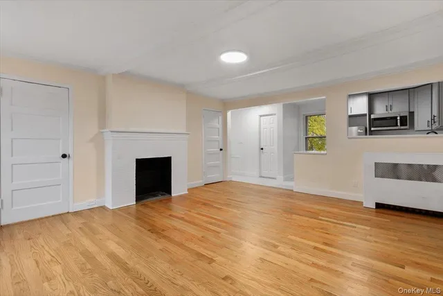 $3,195 | 116 Corlies Avenue, Unit 2R, Pelham, NY 10803