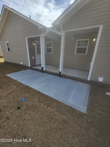 $1,100 | 93 Oyster Lane, Hubert, NC 28539