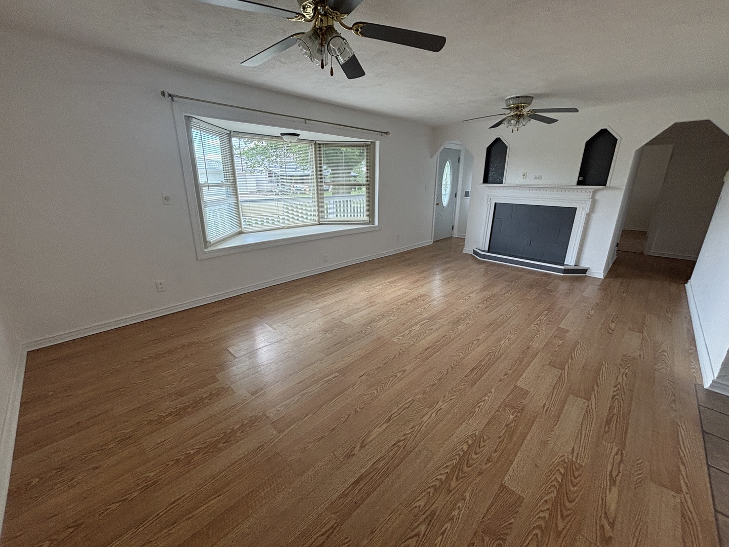 3667 Artesian Avenue Armstrong, IL 61812 - Photo 11 of 27