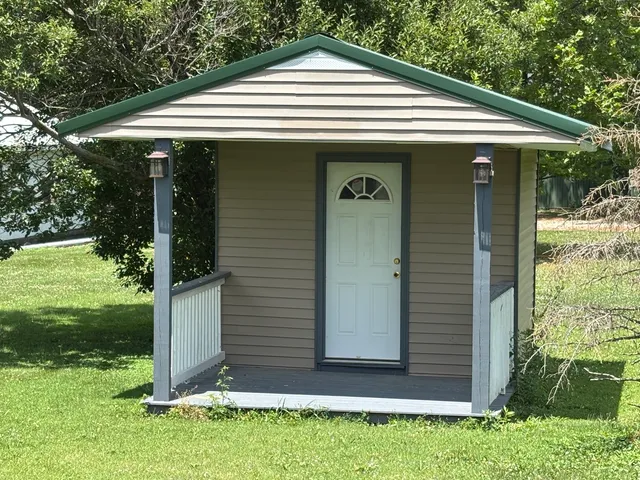 $169,500 | 3667 Artesian Avenue, Armstrong, IL 61812