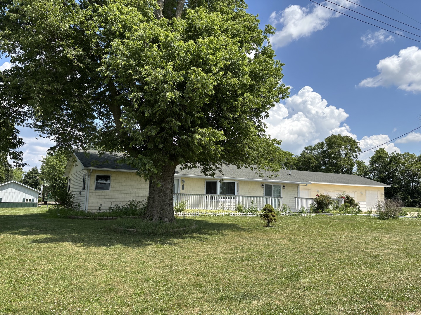 3667 Artesian Avenue Armstrong, IL 61812 - Photo 2 of 27