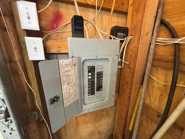 $169,500 | 3667 Artesian Avenue, Armstrong, IL 61812