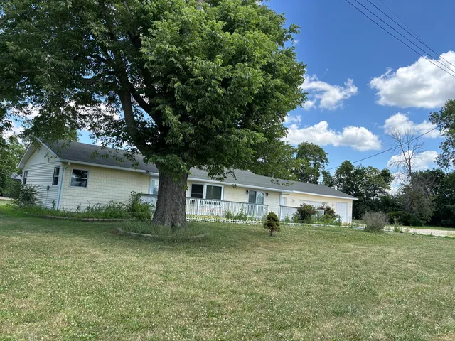 $169,500 | 3667 Artesian Avenue, Armstrong, IL 61812