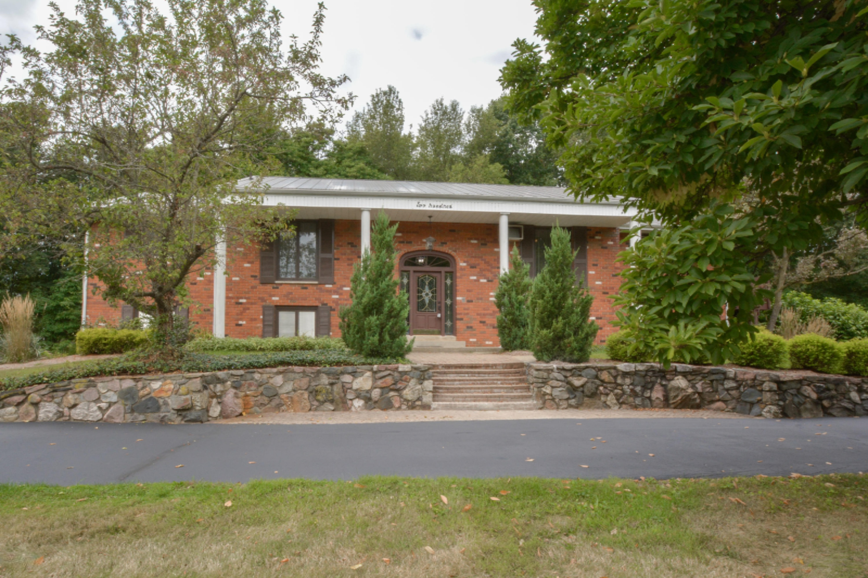 200 Hawthorne Road Marshall, MI 49068 - Photo 1 of 55 200 Hawthorne Rd. Marshall (1)