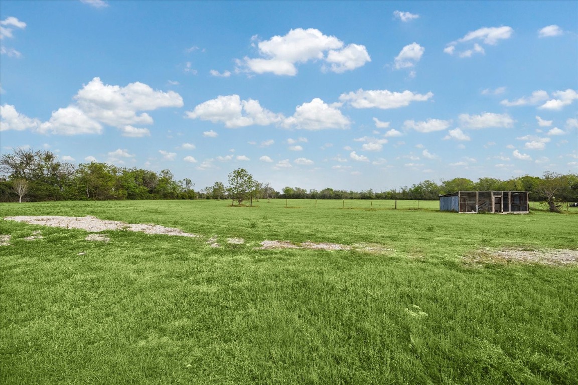 1021 Star Lane Cat Spring, TX 78933 - Photo 4 of 15 a view of a city