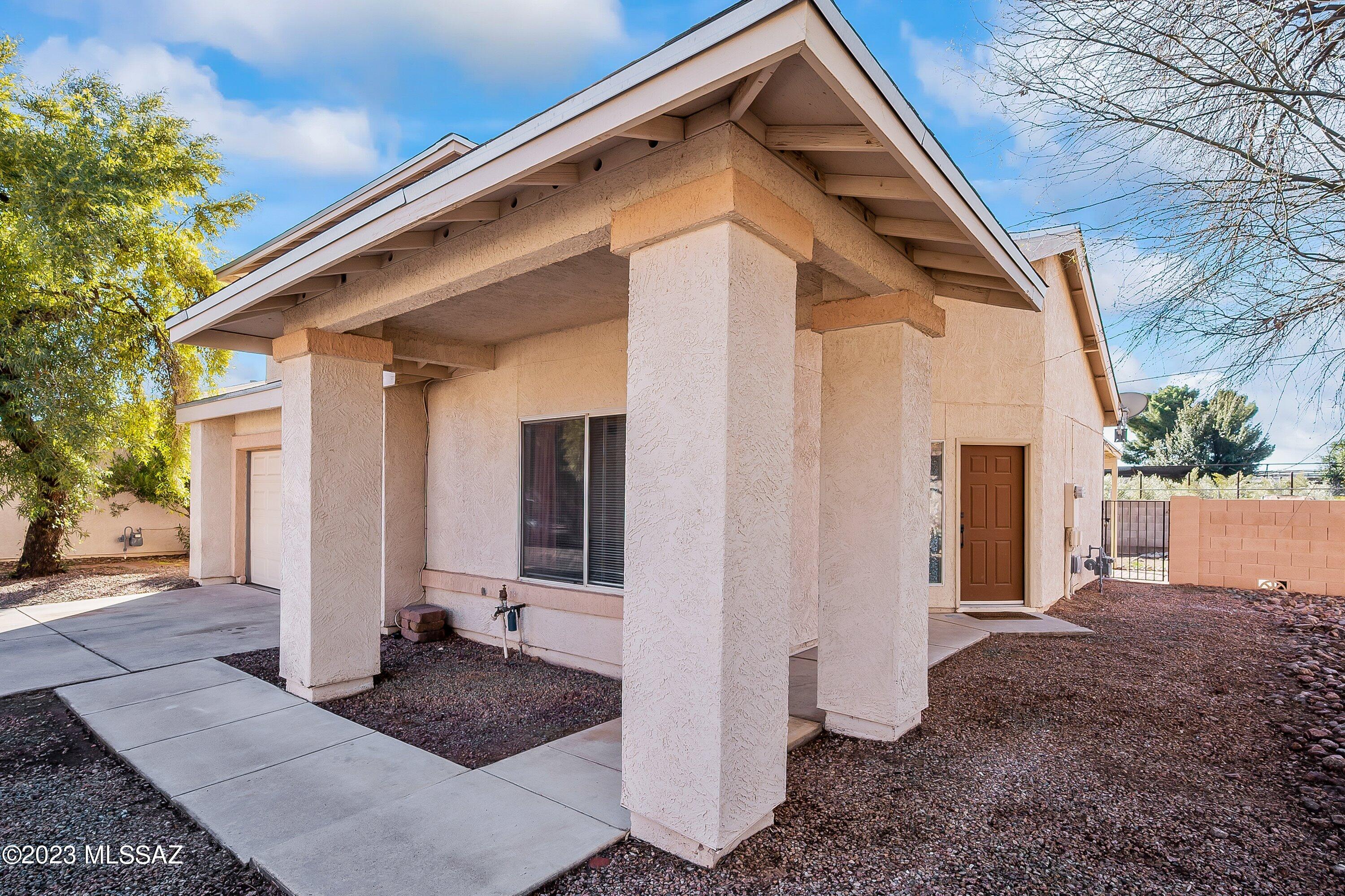 8040 East Pageau Road Tucson, AZ 85715 - Photo 2 of 20