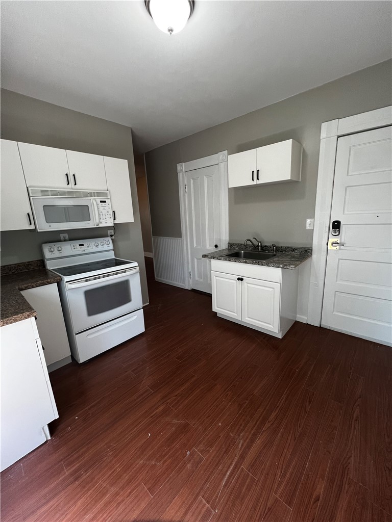 188-190 Charlotte Street, Unit 188 Rochester, NY 14607 - Photo 5 of 46 190 Up Kitchen