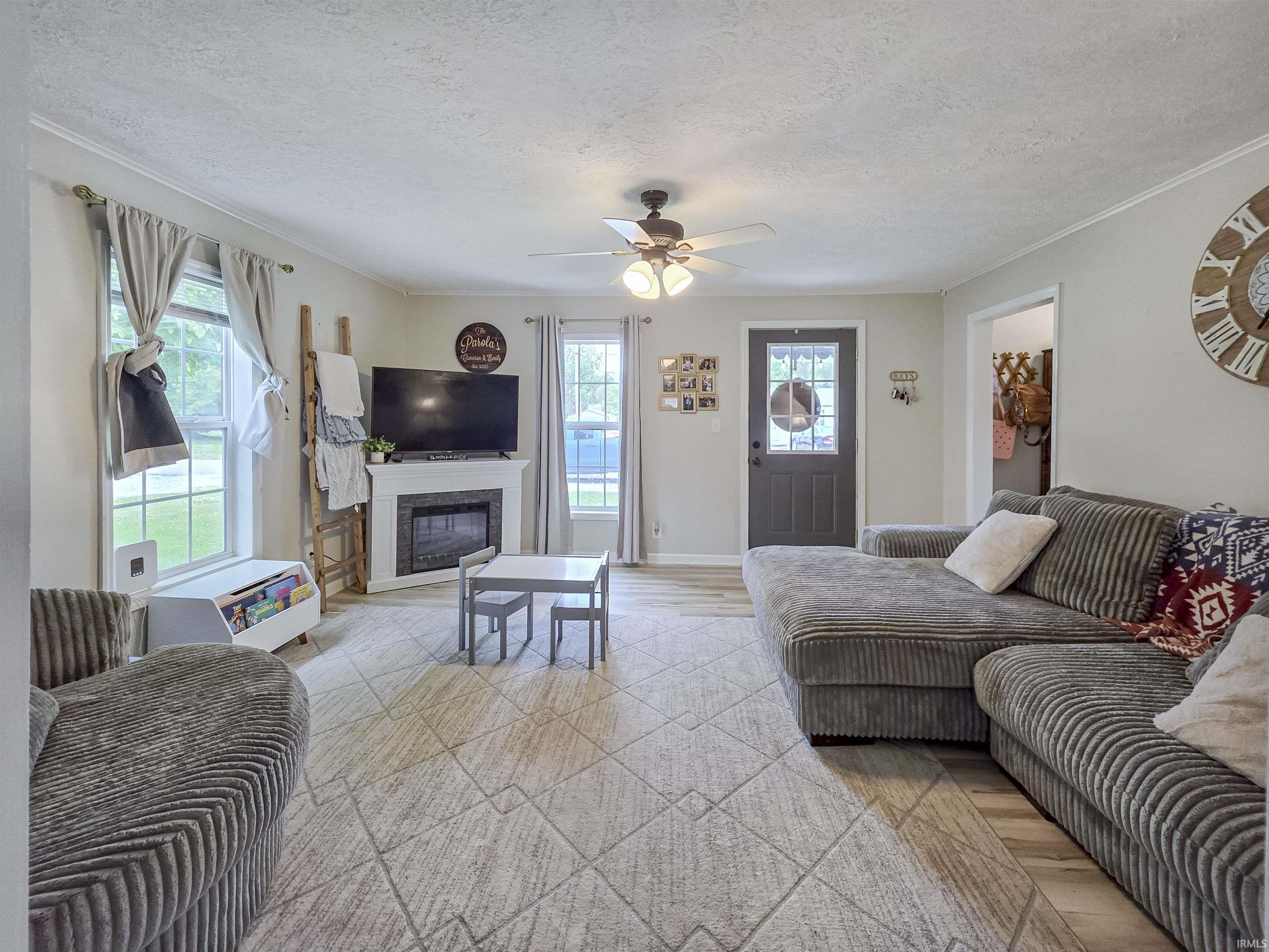 160 Southwest 5th Street Linton, IN 47441 - Photo 3 of 25