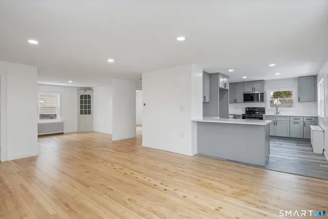 $375,000 | 328 Curtis Street, Meriden, CT 06450