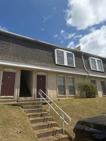 $70,000 | 2020 Continental Avenue, Unit 228, Tallahassee, FL 32304