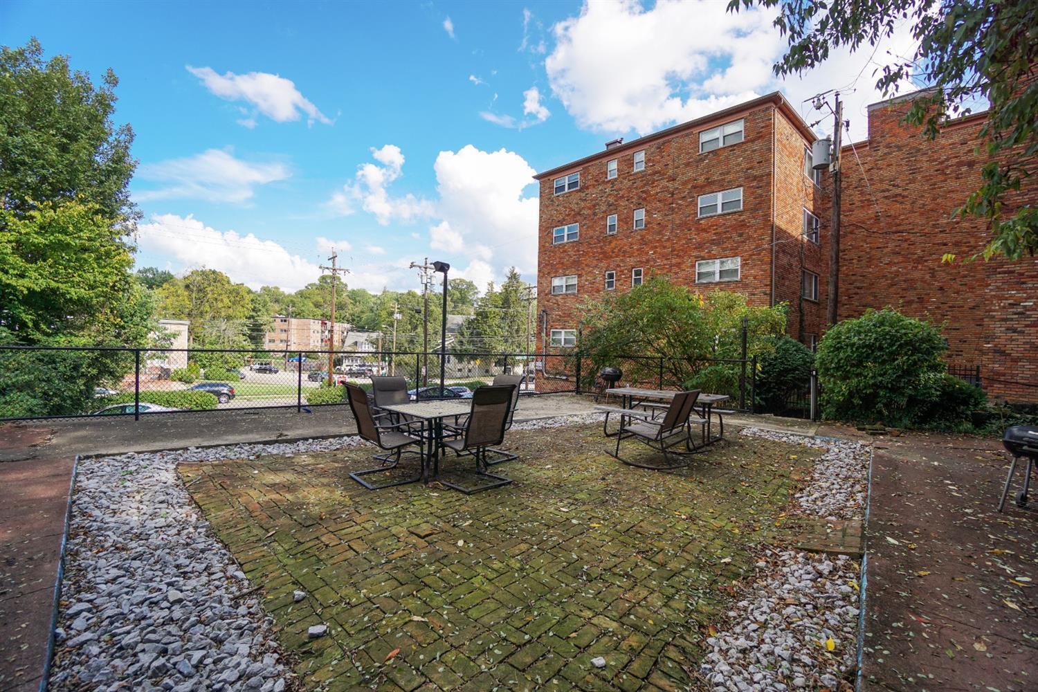2270 Madison Road, Unit 3B Cincinnati, OH 45208 - Photo 16 of 28 Gallery Image 16