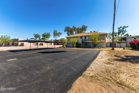$879,000 | 17859 North 40th Street, Phoenix, AZ 85032