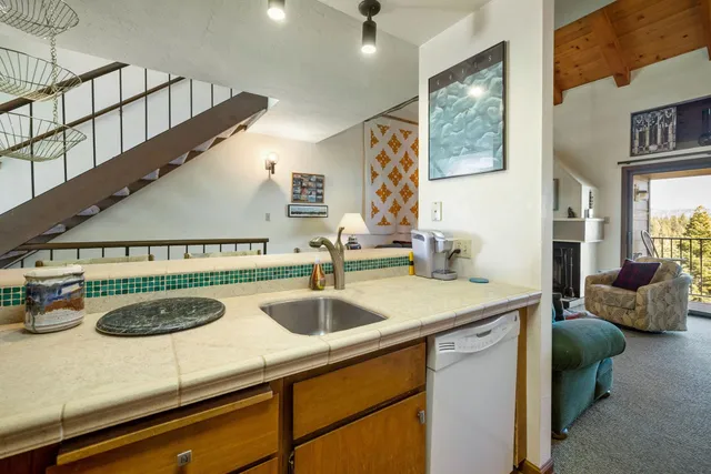 $674,000 | 5101 North Lake Boulevard, Unit 134, Carnelian Bay, CA 96140