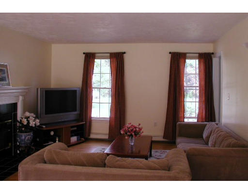 2 Lantern Lane Maynard, MA 01754 - Photo 8 of 19 Gallery Image 8