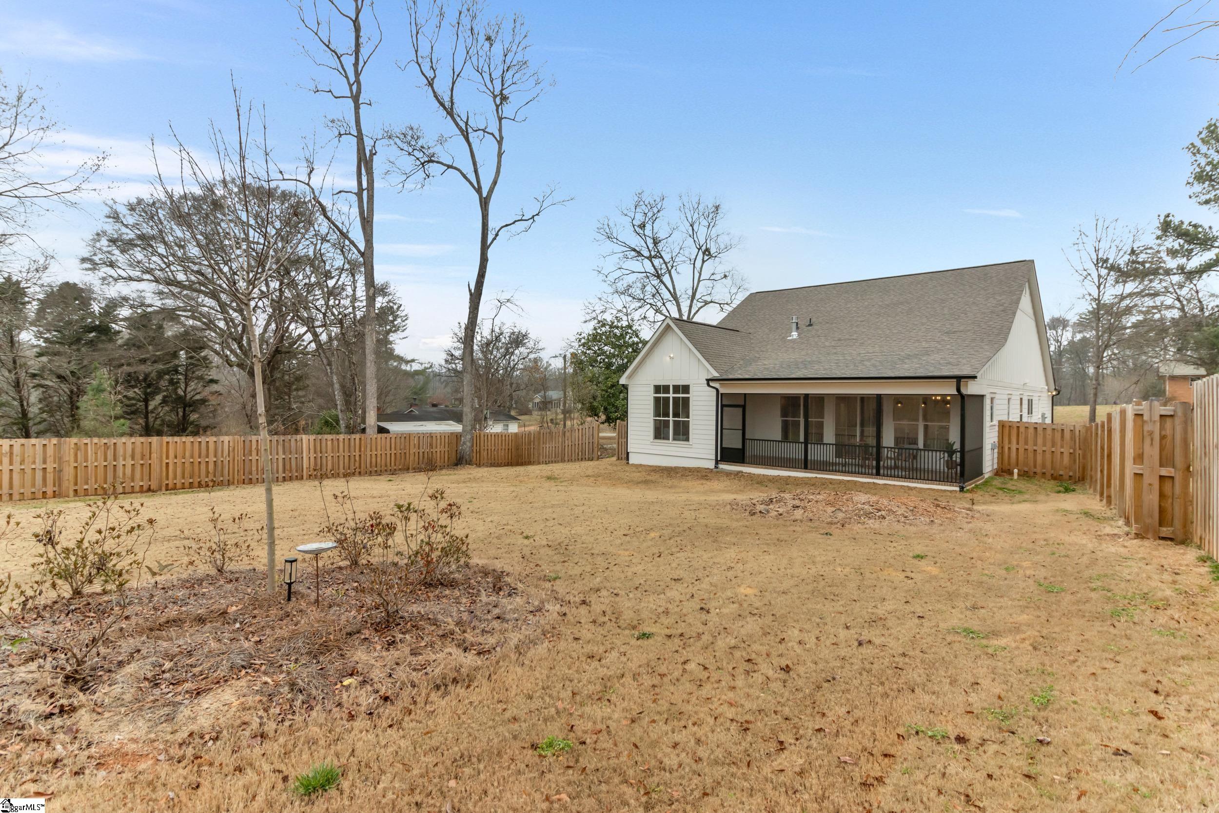230 East Darby Road Taylors, SC 29687 - Photo 38 of 40