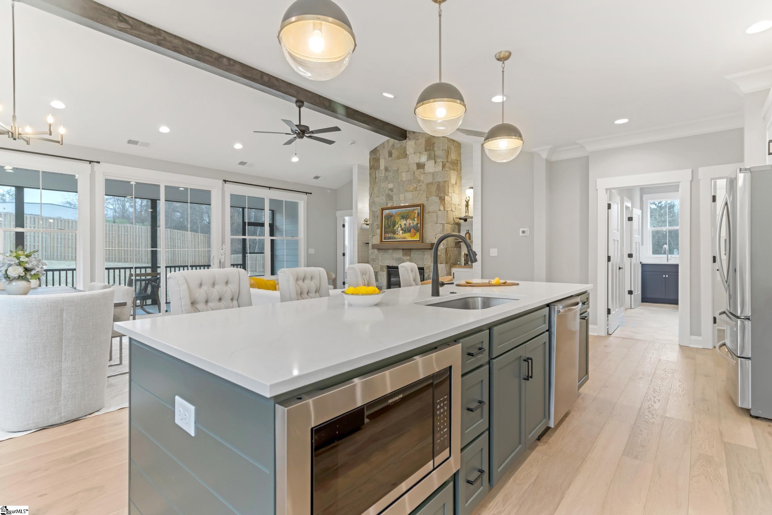 230 East Darby Road Taylors, SC 29687 - Photo 9 of 40