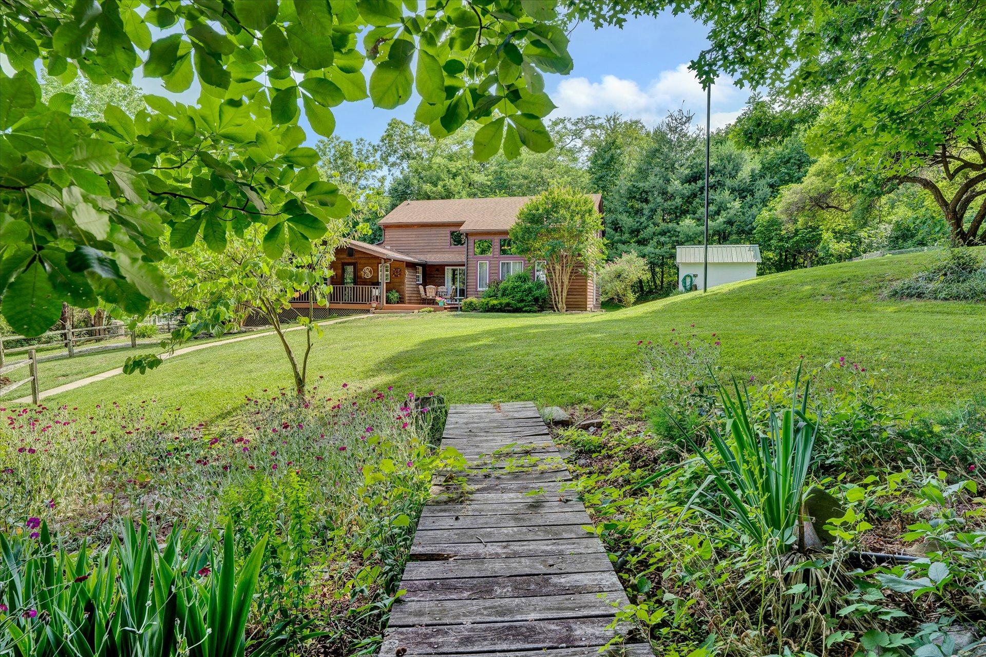 5287 Keffer Road Catawba, VA 24070 - Photo 11 of 59 11-Shows Great 5287 Keffer Rd (15 of 19)