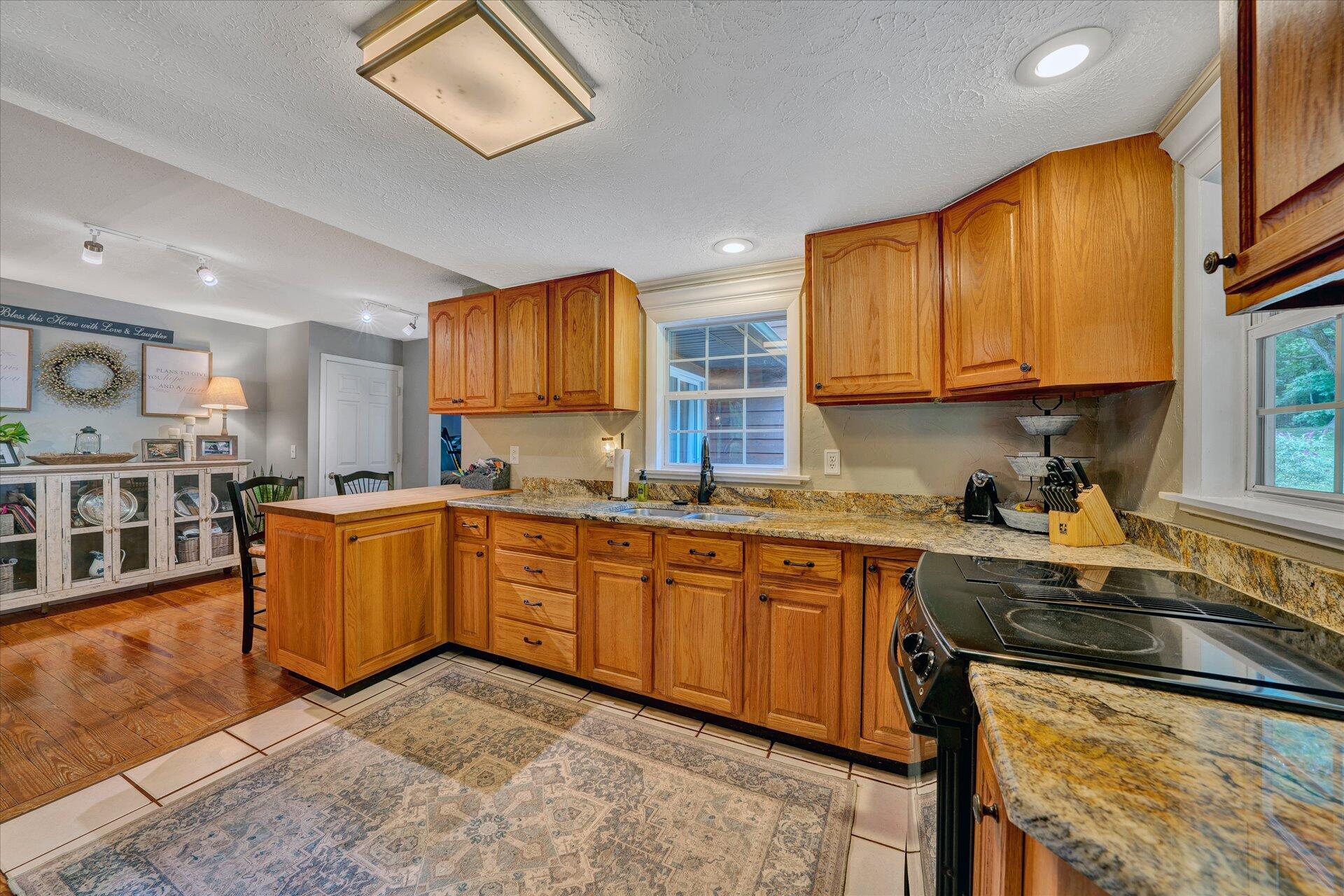 5287 Keffer Road Catawba, VA 24070 - Photo 16 of 59 12-Shows Great 5287 Keffer Rd (21 of 31)