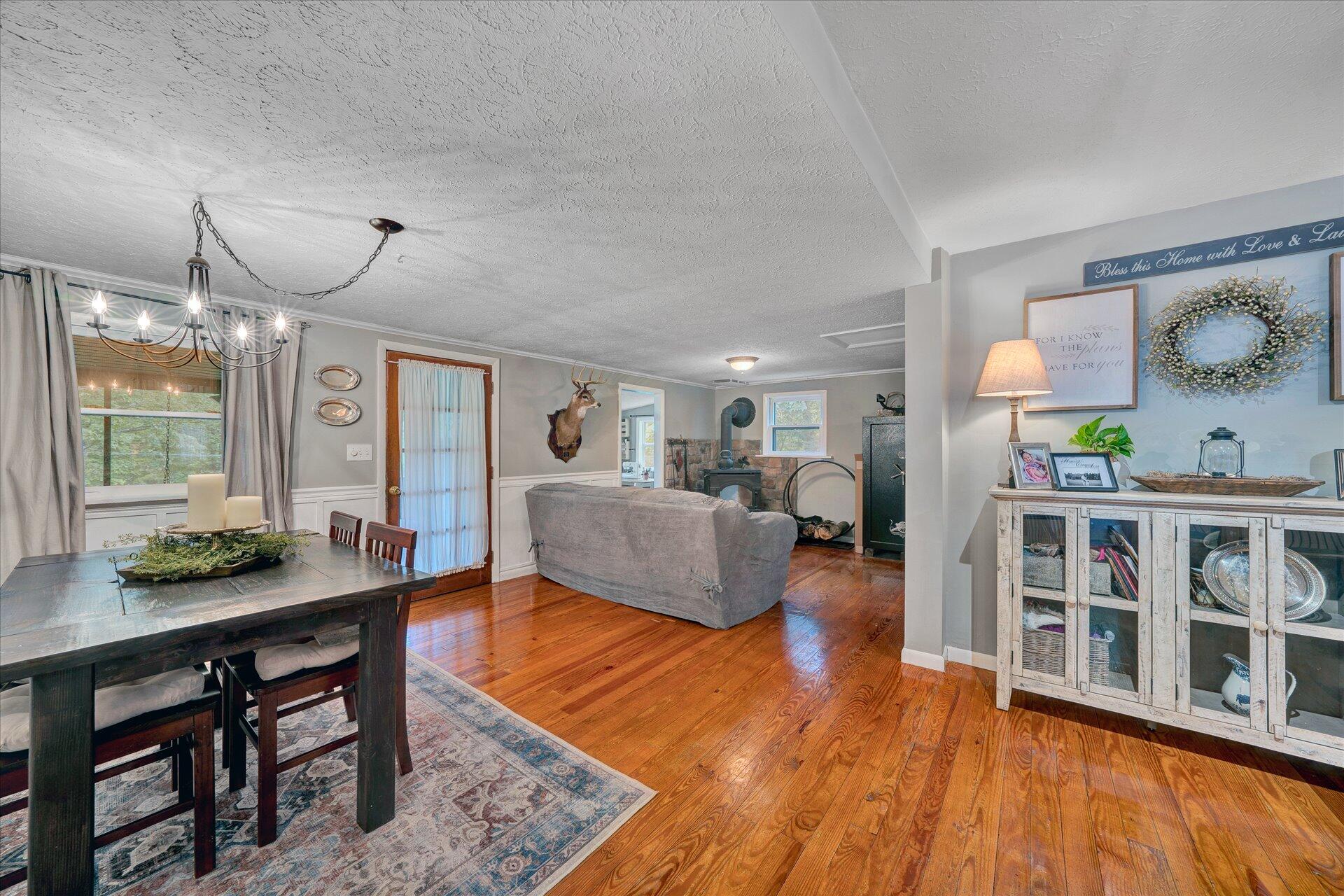 5287 Keffer Road Catawba, VA 24070 - Photo 21 of 59 17-Shows Great 5287 Keffer Rd (25 of 31)